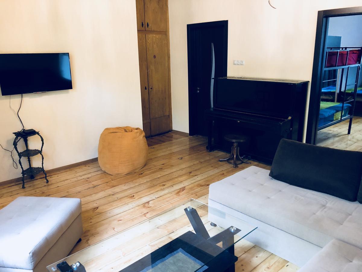 Bude Hostel Tbilisi Esterno foto